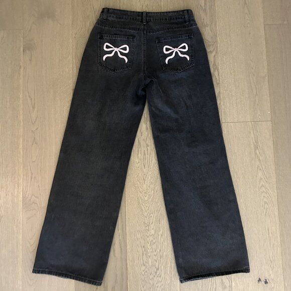 EDIKTED Bow Pocket Relaxed Jeans, Size S - Picture 1 of 6